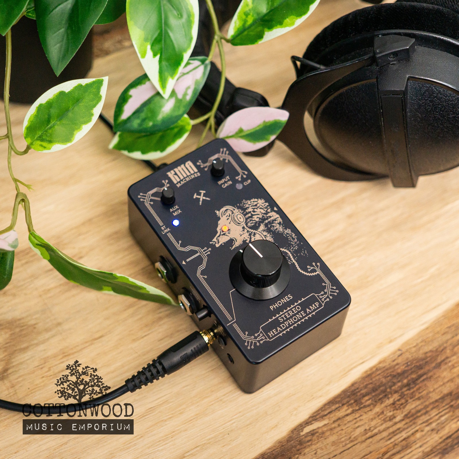 KMA Machines Stereo Headphone Amp