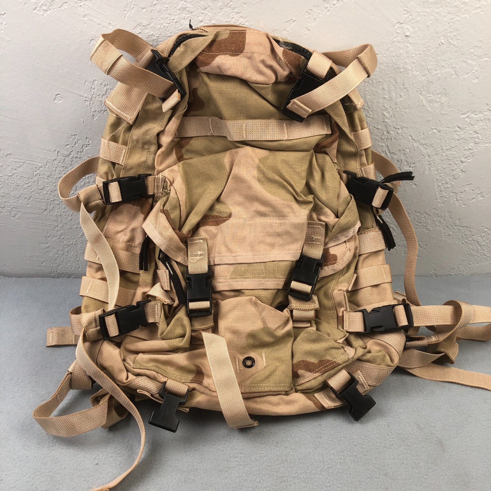 US Army Backpack Desert Camo with Stiffener SDS Large Assault Pack 4095 Combat