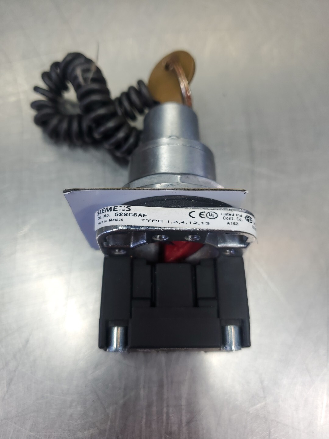 SIEMENS 52SC6AF 2-Position Keyed Switch. 4D-3