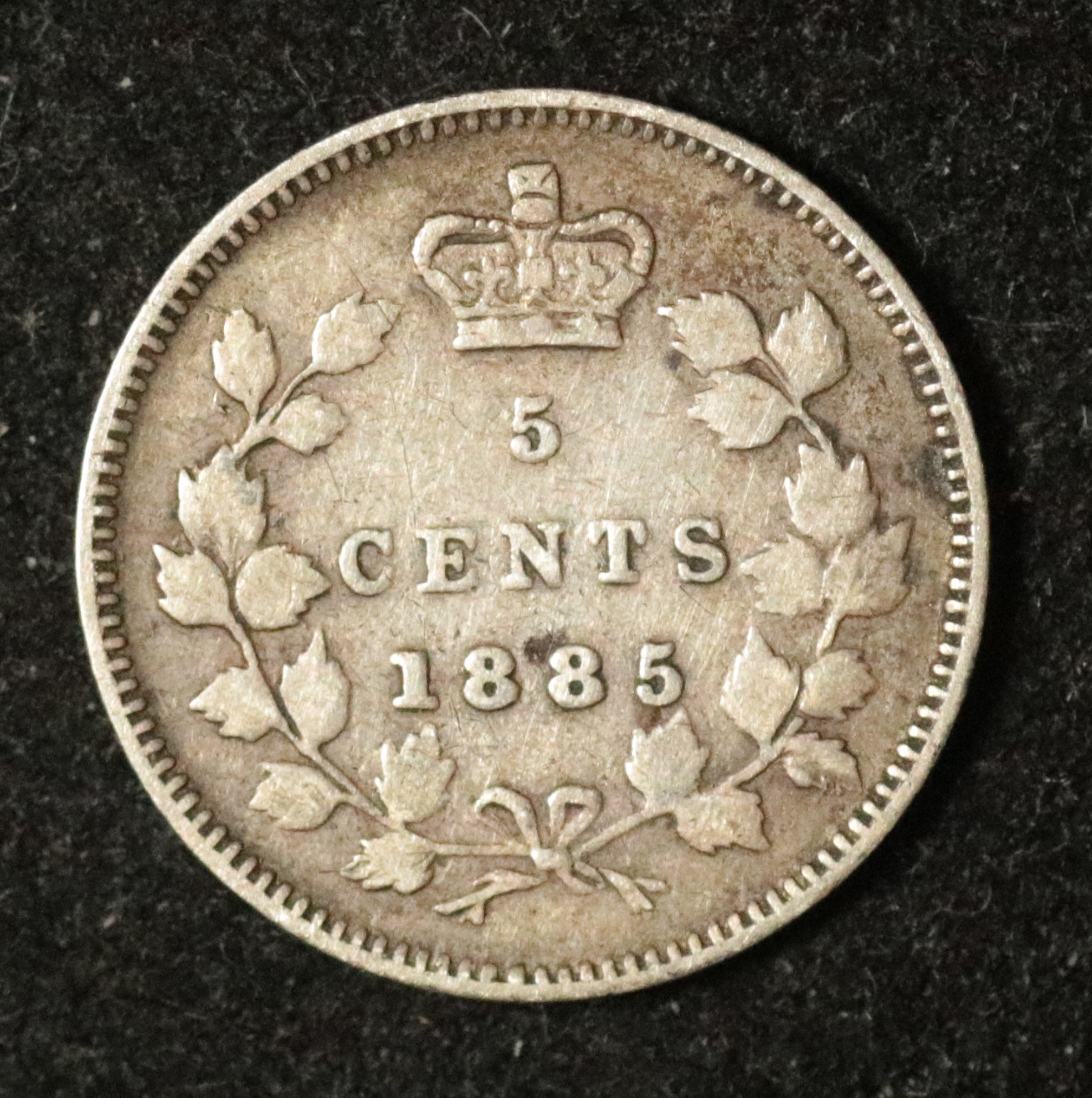 Canada 1885 5 Cents - Silver - Victoria - Small 5 - Nice Condition