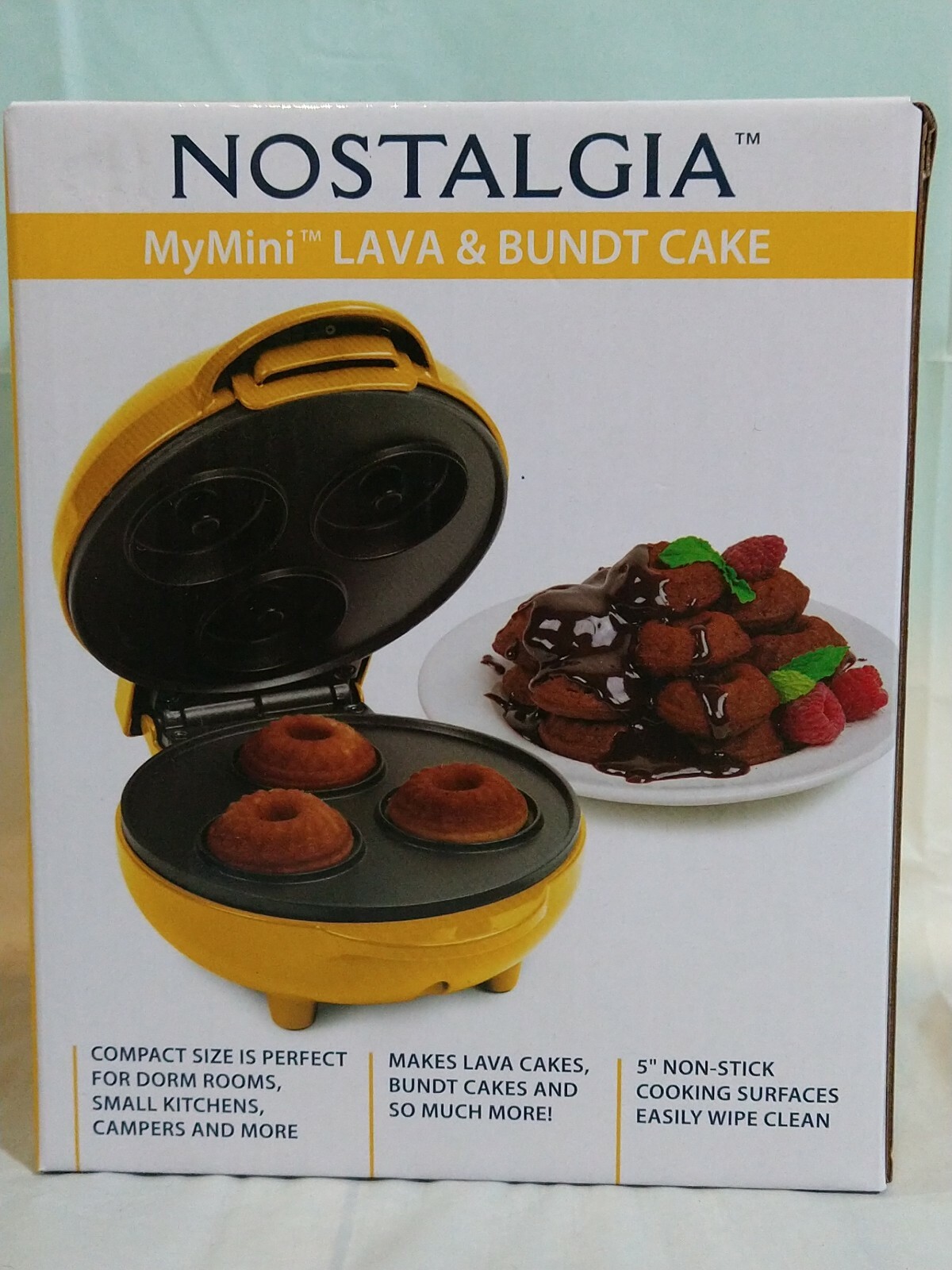 Nostalgia My Mini Lava & Bundt Cake Maker Compact Non-Stick Mini Yellow New