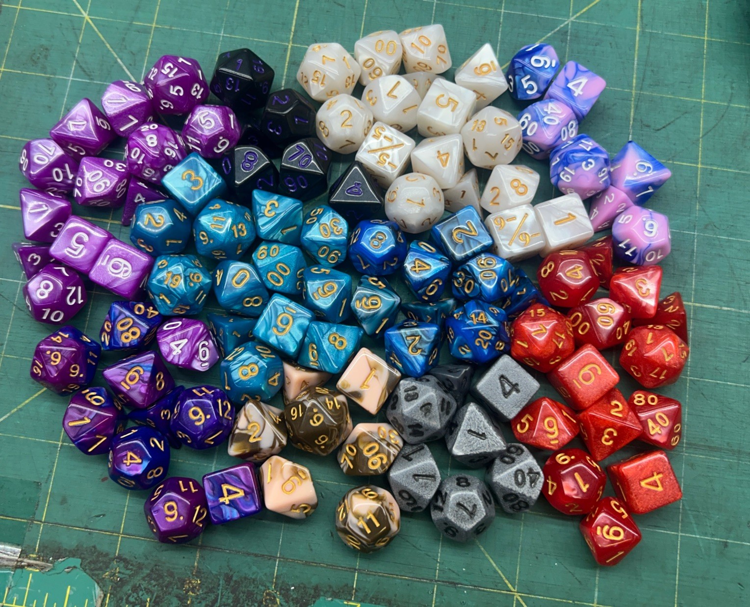 100 Assorted Polyhedral Dice Lot For Table Top Gaming RPG D&D Role Playing Die