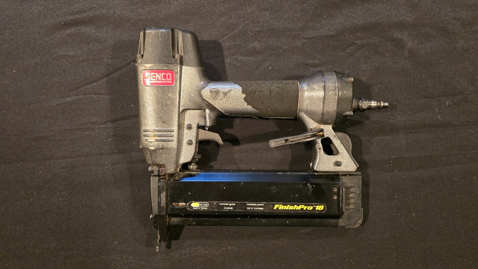 Senco FinishPro 18 Pneumatic Brad Finish Nailer 18 Gauge Tested Working