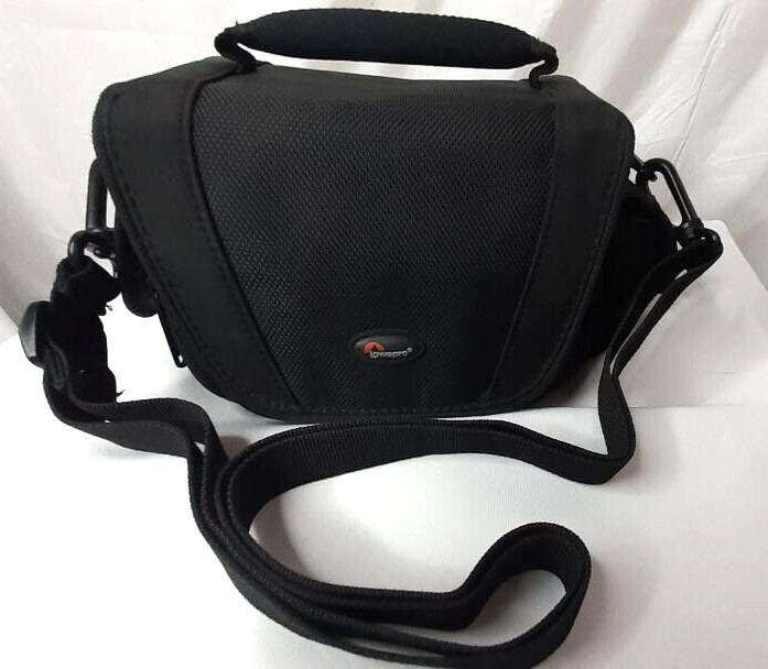 LOWEPRO EDIT 100 CAMERA CASE BLACK PADDED WITH SHOULDER STRAP