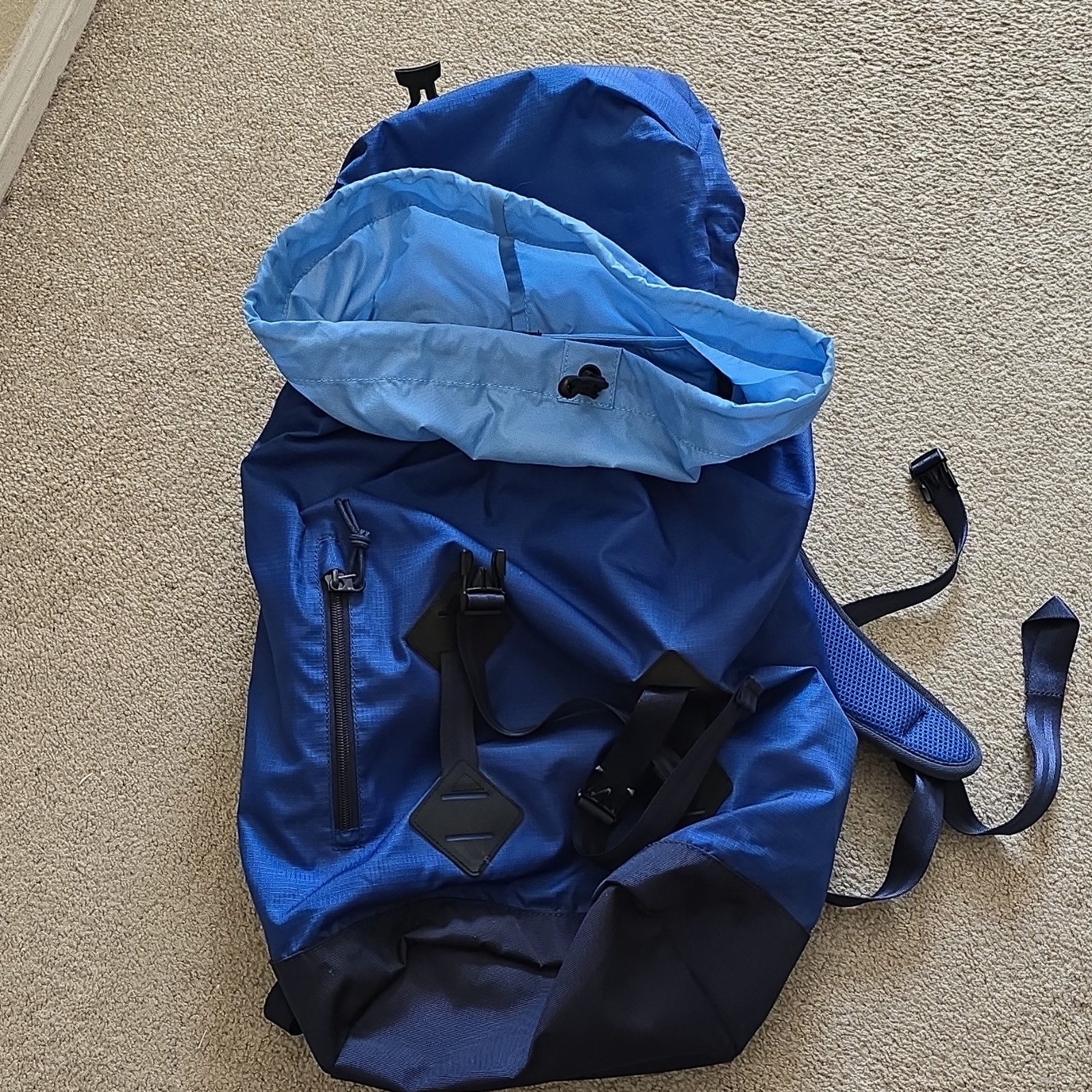 New Era Hiking Backpack Blue/Black Padded Adjustable Straps