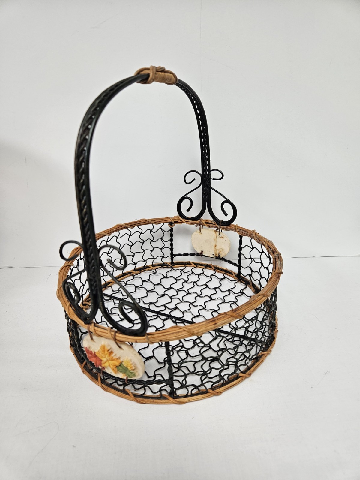 Wire Mesh Fall Autumn Basket Leaves