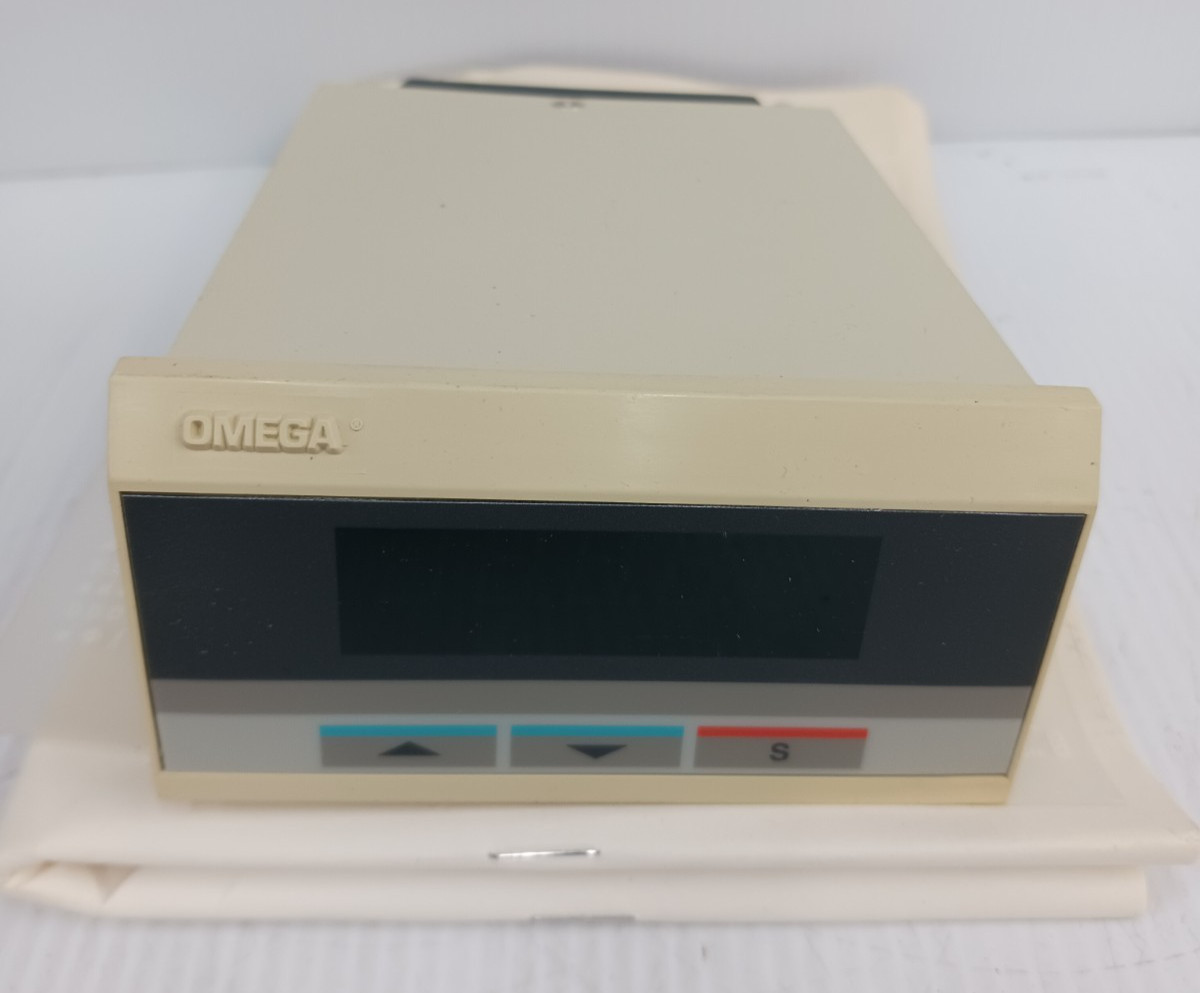 New Omega DP284JR Digital Process Indicator ThermoCouple DP280 Series