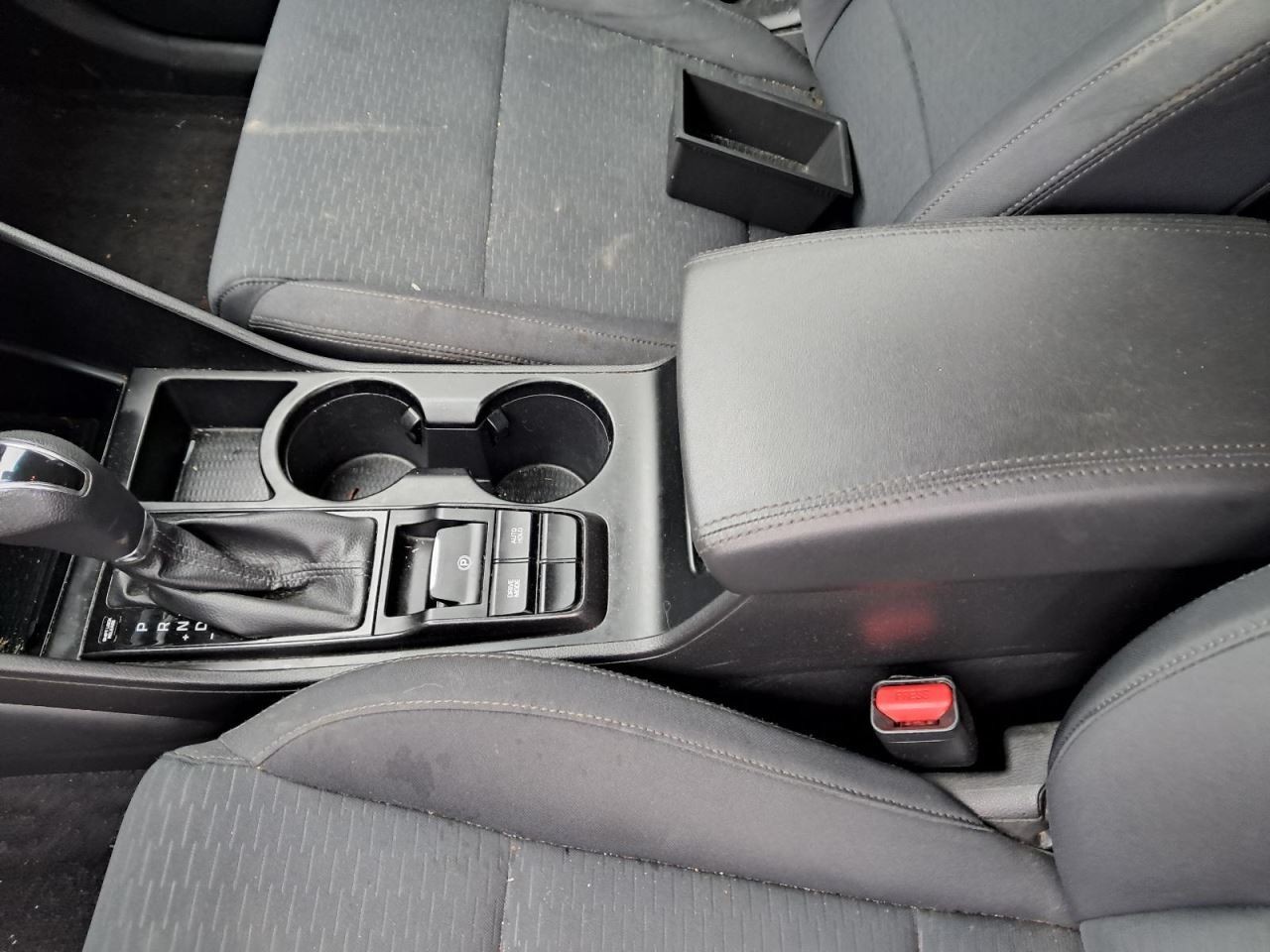 TUCSON    2019 Glove Box 4740376