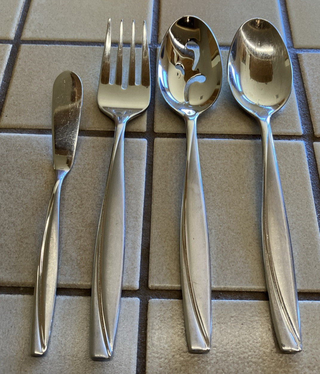 ONEIDA CAMLYNN CLEO 18/10 STAINLESS 4-PIECE HOSTESS SERVING SET FREE SHIP
