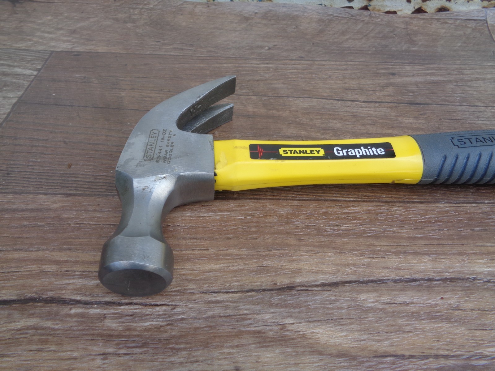 STANLEY Graphite Claw Hammer 51-441