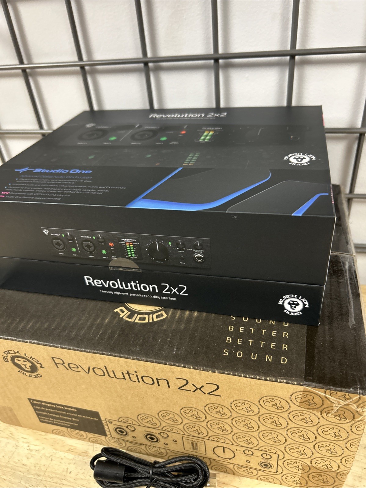 Black Lion Revolution 2x2 USB 2 Channel Portable Recording Interface