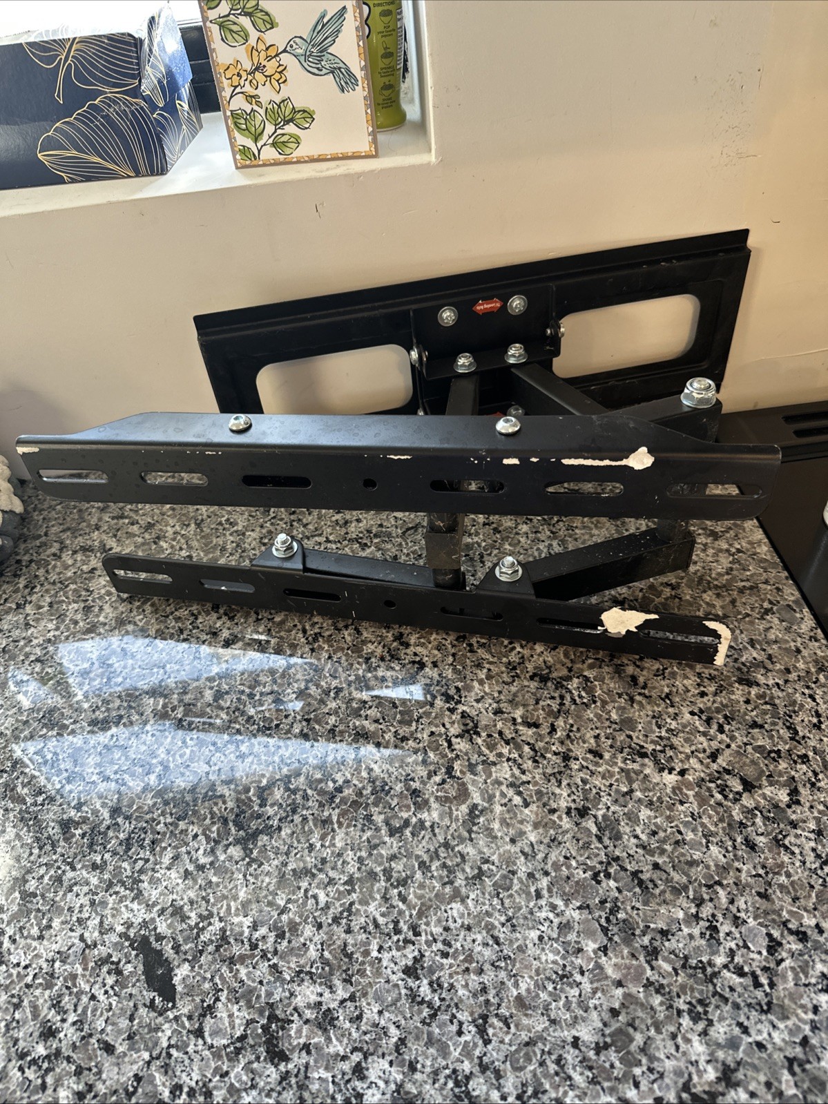 Tv Mount That Screws Into Wall