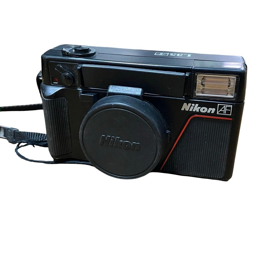 Nikon L35AF Pikaichi 35mm f/2.8 Point & Shoot Film Camera w/ Case Strap Japan