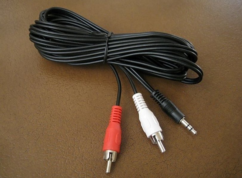12FT 3.5mm 1/8" Stereo  Male Mini Plug to 2 RCA Male Audio Cable MP3 PC iPod v2