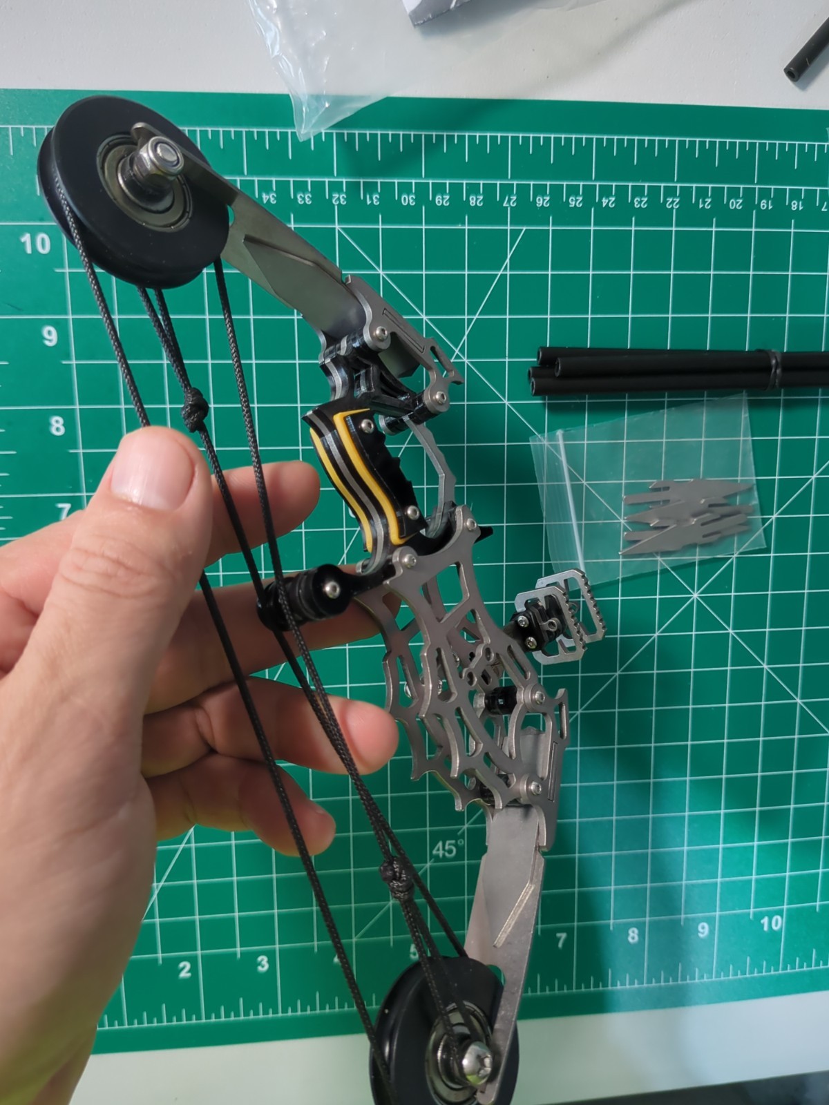 JINCENE Mini-compound bow Compound Bow Set Aluminum Silver/Black W/ Arrows.
