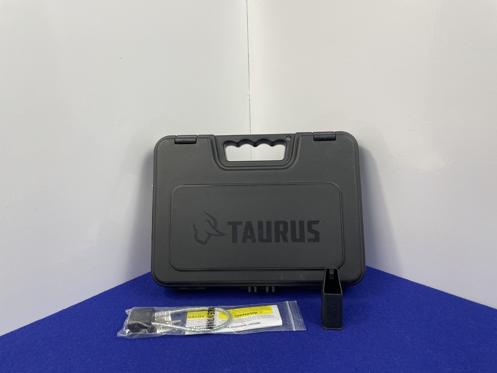 Taurus TH40C Factory Hard Case With Magazine Loader And Cable Lock