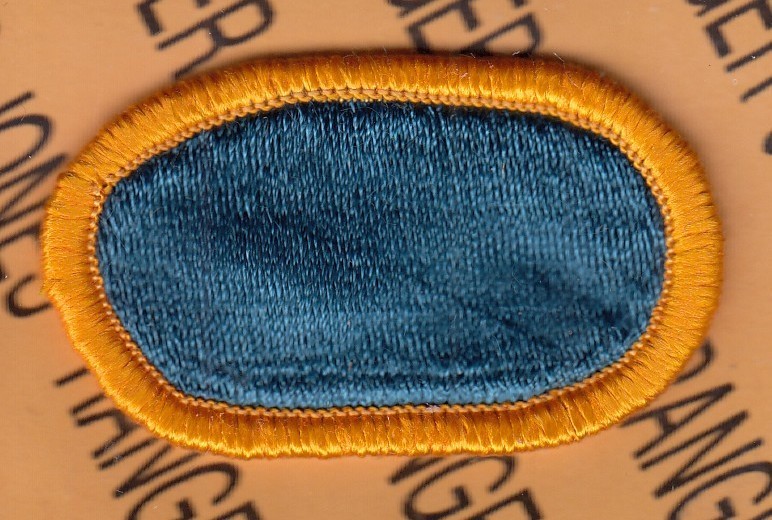 US Army 49th PAD Public Affairs Detachment Airborne para oval patch m/e B