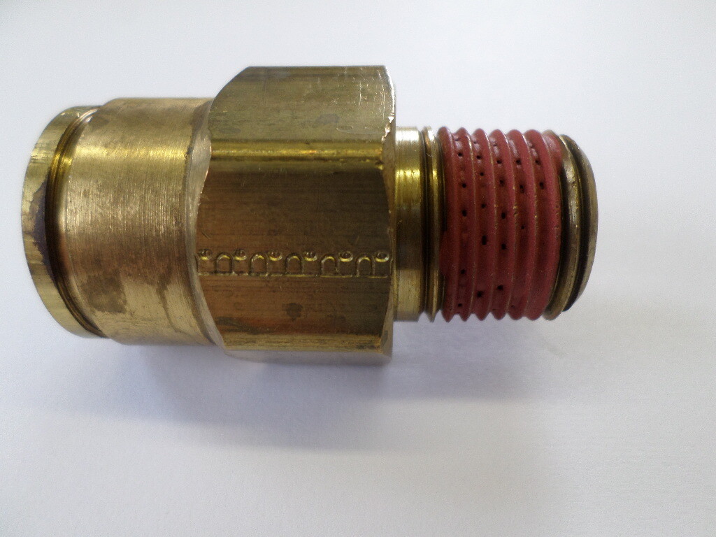 VS68PTC-12-8 Air Brake D.O.T. Brass push-to-connect fittings 1/2 Pipe x 3/4 Tube