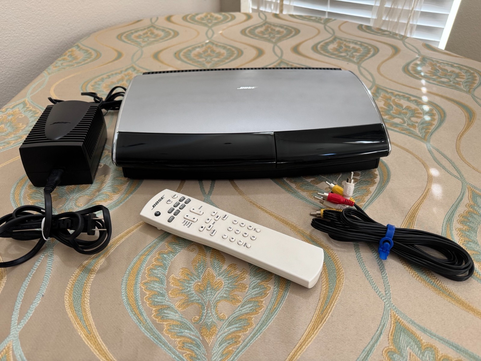 Bose Lifestyle AV18 Media Center CD/DVD + Power Supply & Remote Control