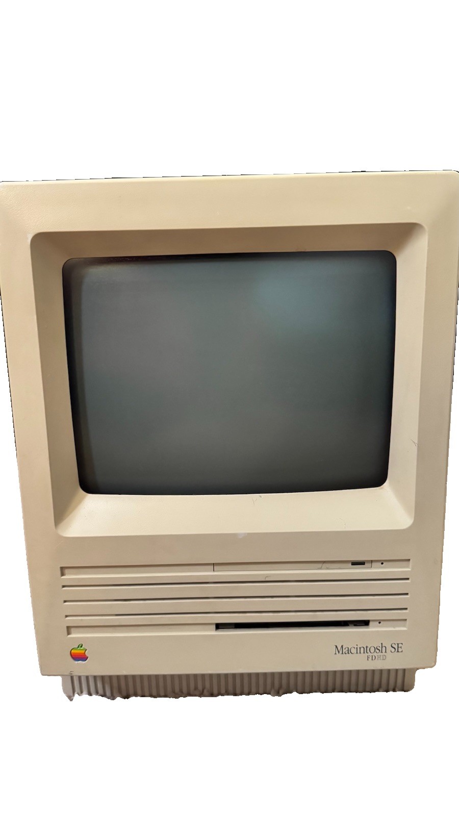 Apple Macintosh SE FDHD desktop computer- model M5011