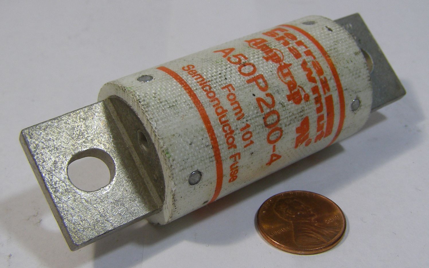 FERRAZ-SHAWMUT AMPTRAP FUSE A50P200-4 500VAC 450VDC