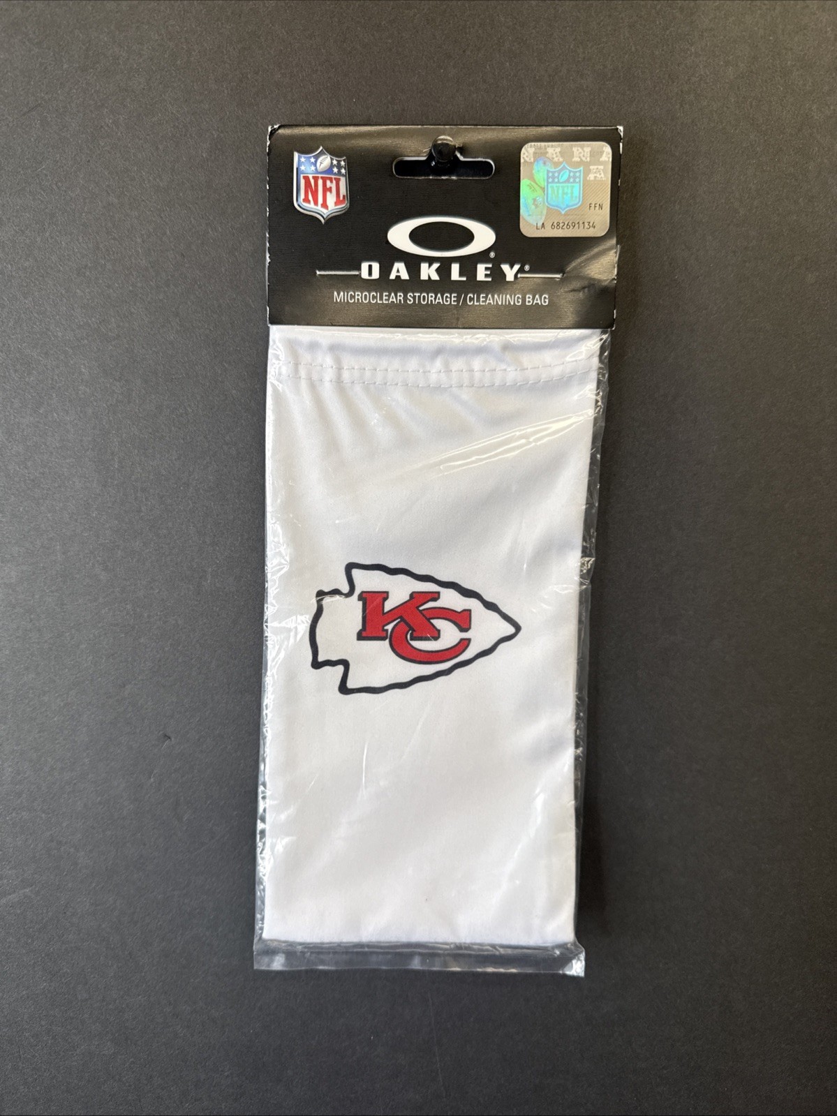 Oakley NFL  Licensed Kansas City Chiefs Microbag Storage Glasses Bag Sleeve New