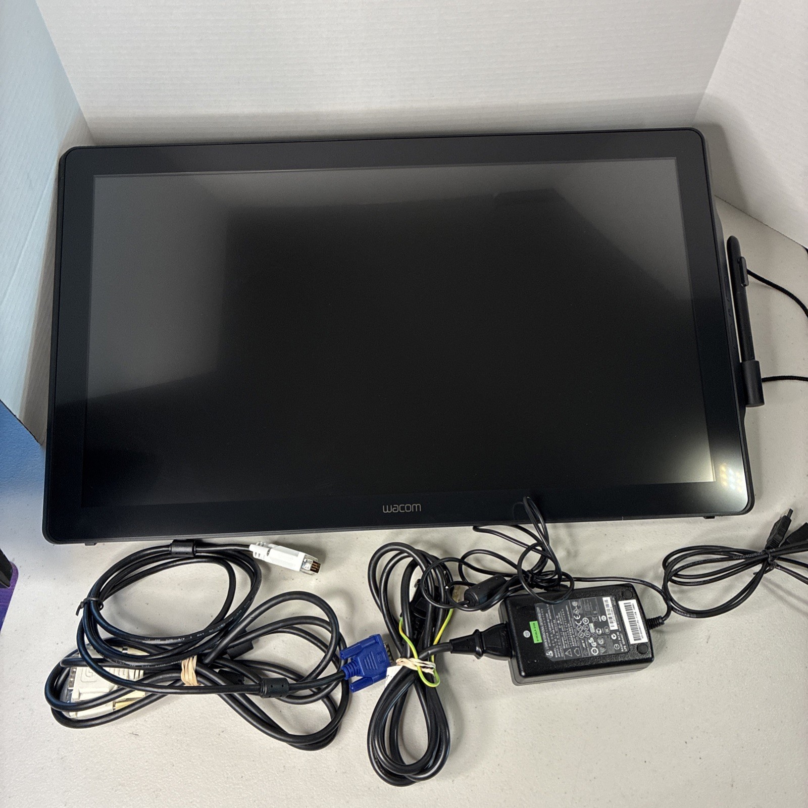 Wacom DTK-2451 24" Full HD Interactive Pen Display for Electronic Signature Capt