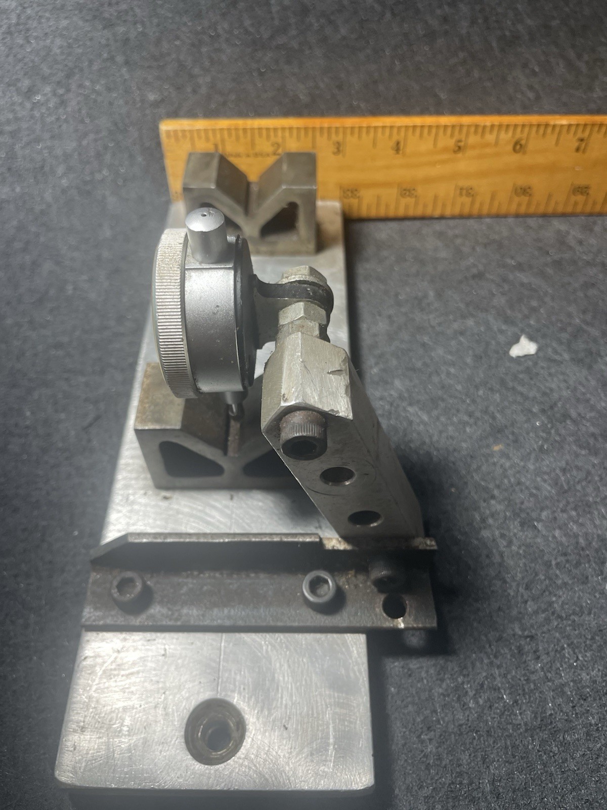 Swiss Precision Instruments SPI Dial Indicator 25-323-7 Metal base & 2 v-blocks
