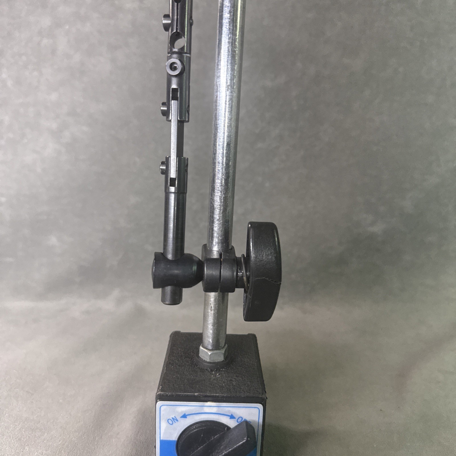 Multipositional Magnetic Base w/Fine Adjustment