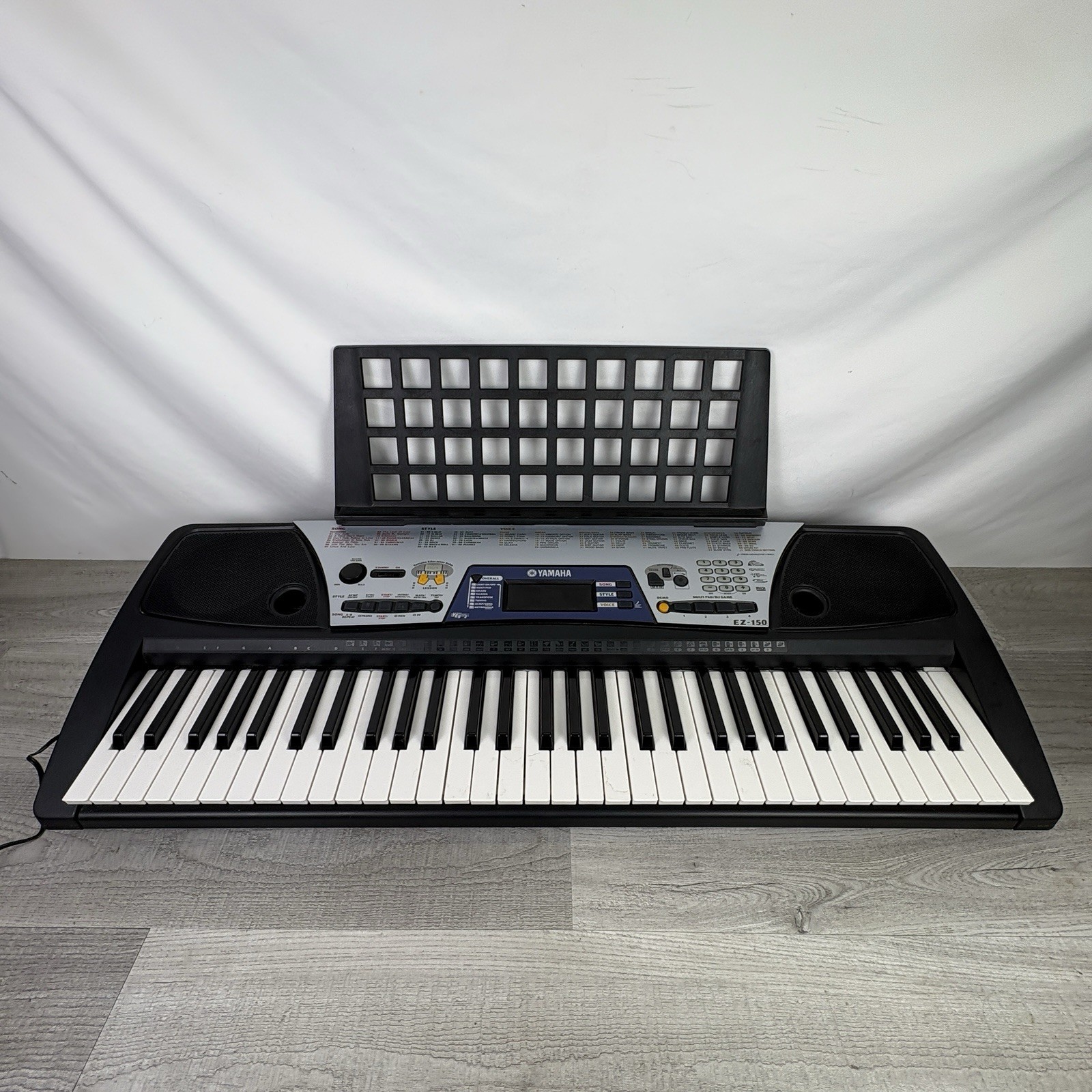 Yamaha EZ-150 Lighted Key Portable Digital Electronic Keyboard 61-Key