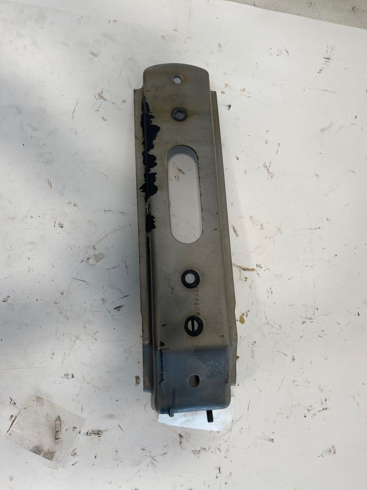 2003 Volvo VNL Gen 1 Cab Extension Bracket 8079727 (778-10407)