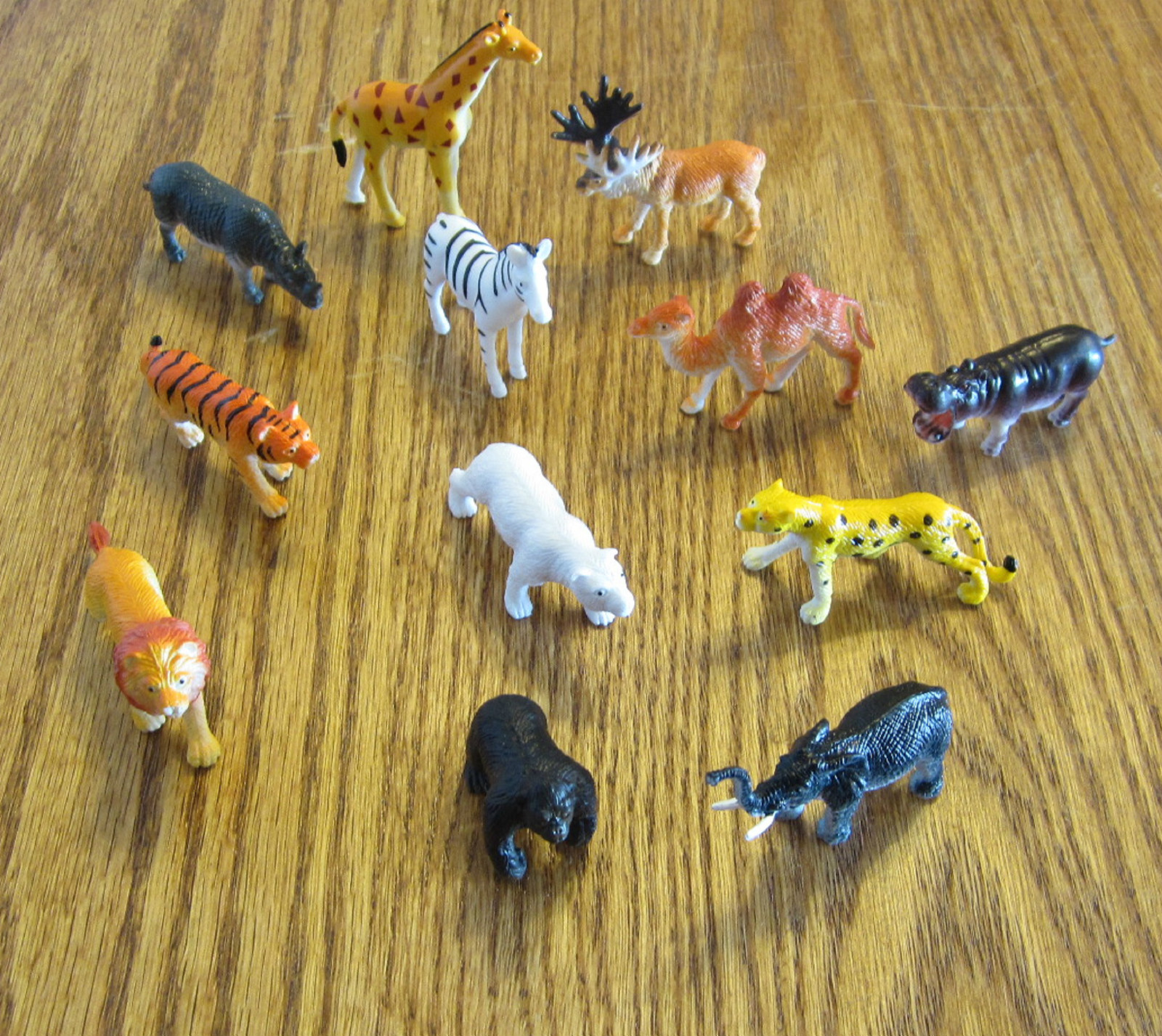 4 NEW ZOO ANIMALS TOY PLAYSET SAFARI JUNGLE ANIMAL PARTY FAVORS TIGER LION