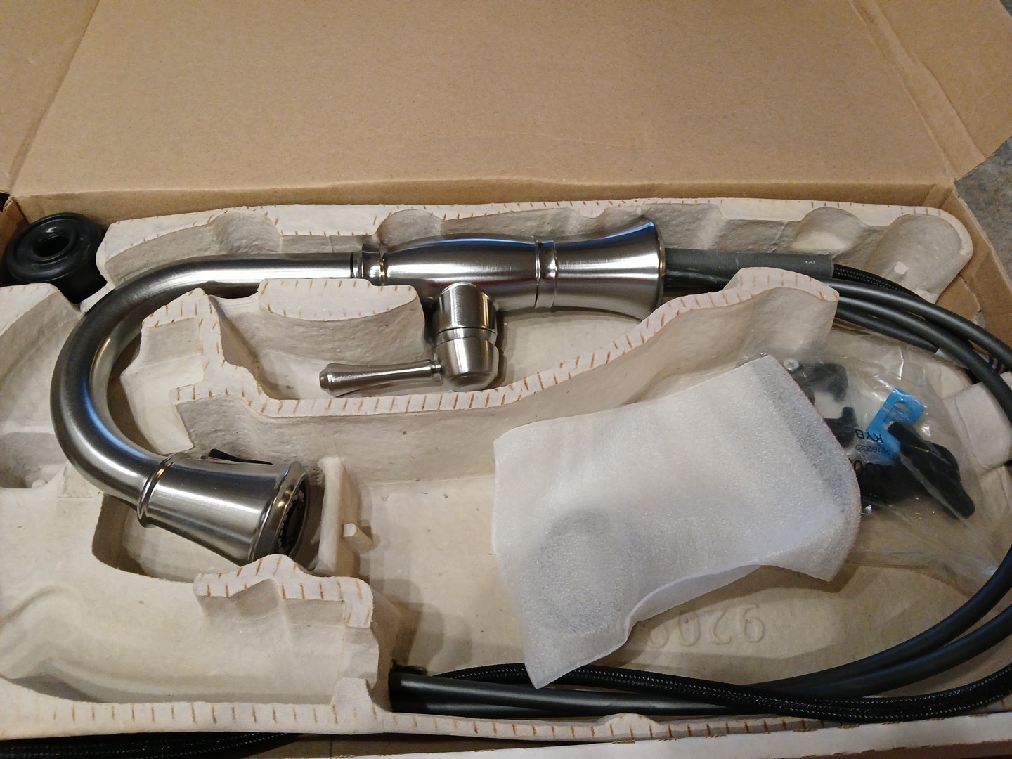 DELTA Bar/Prep Faucet Pull-Down artic stailnless 9997-AR-DST Chrome Pullout