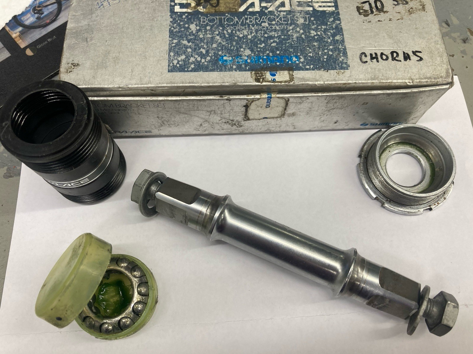 SHIMANO DURA ACE BOTTOM BRACKET 70-113 ITALIAN THREADED not complete, parts only