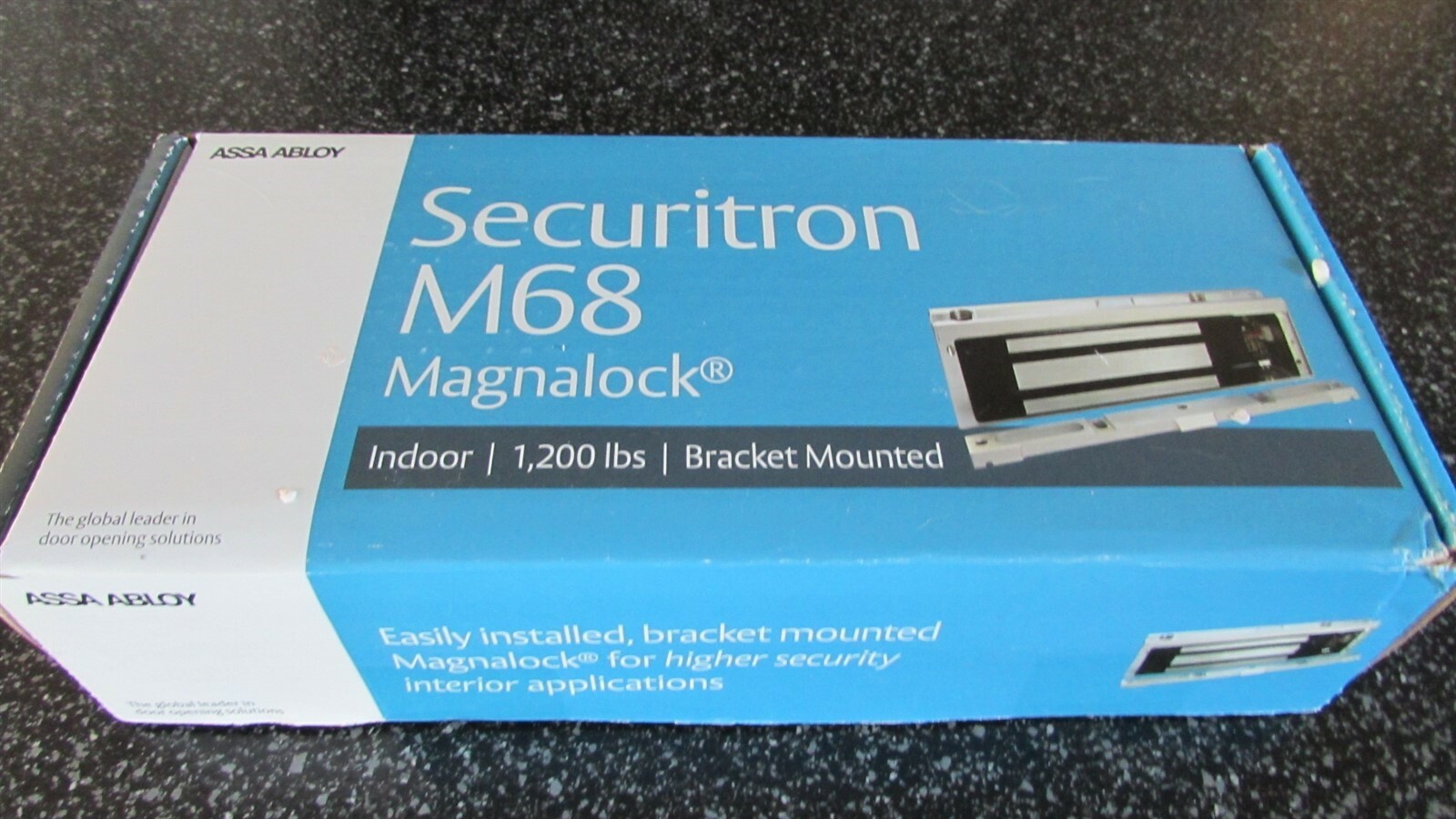 Securitron M68DLST Magnalock Dual Voltage 12 24 VDC 1200lb DPS Switch Sealed