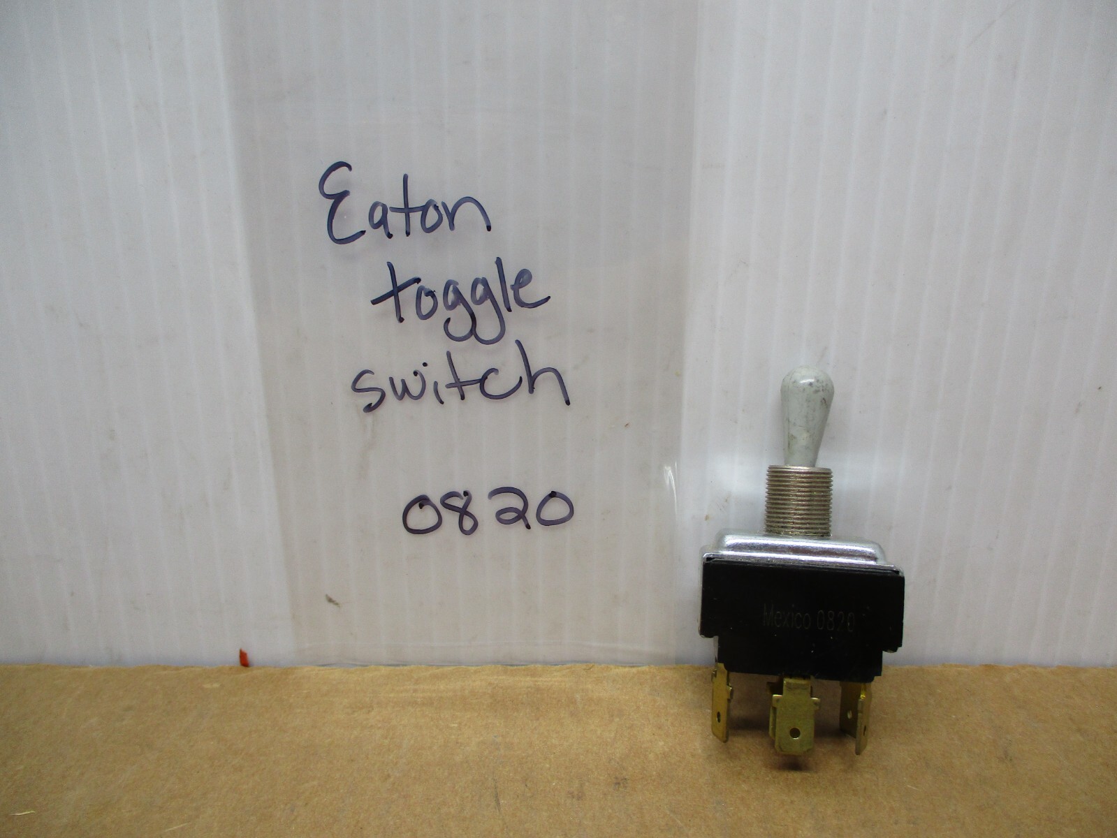 Eaton 0820 Toggle Switch