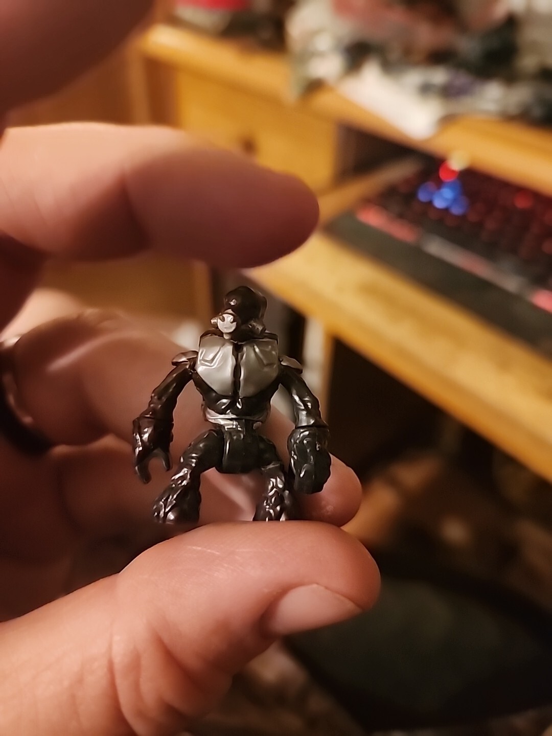 HALO Mega Bloks CLASSIC COVENANT Grunt (V1) FIGURE 97002 Silver Combat Unit