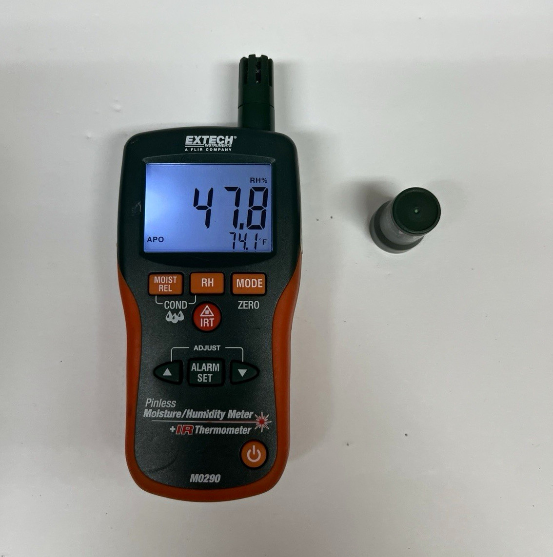 Extech MO290 Digital Pinless Moisture/Humidity Meter with IR Thermometer