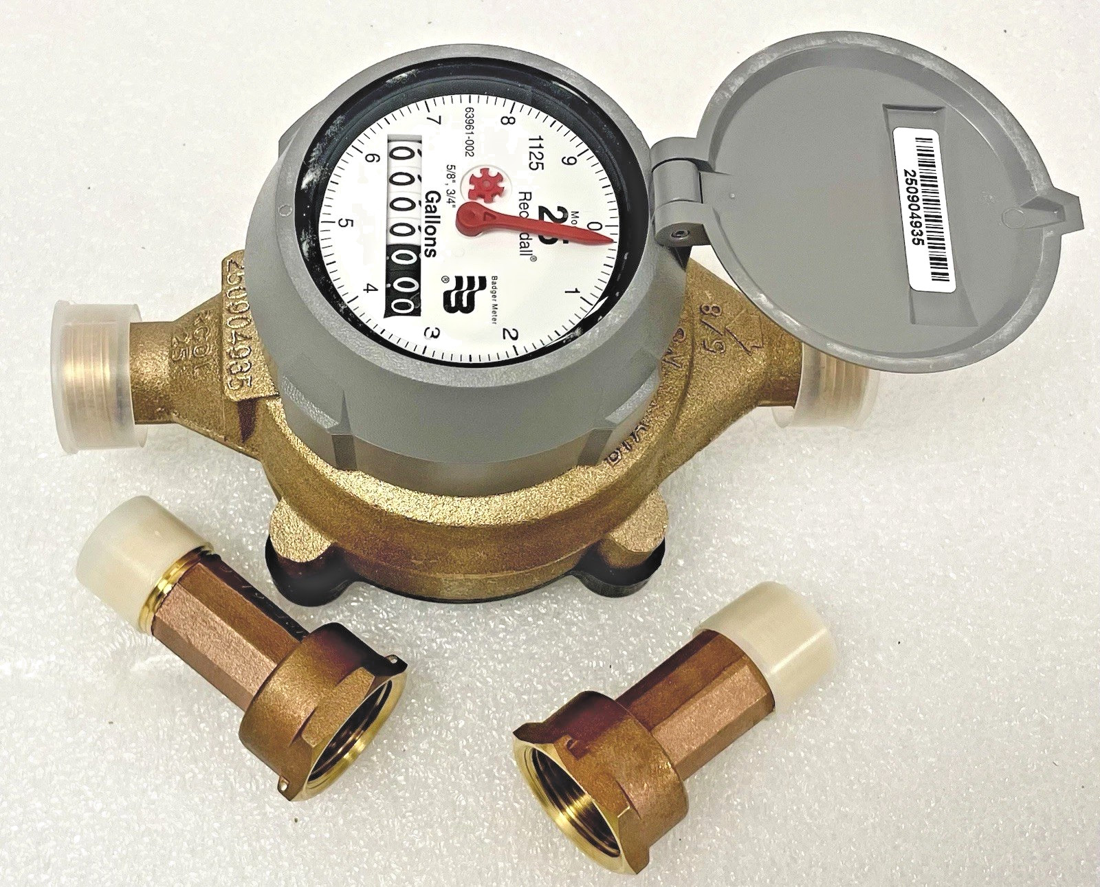 Badger Model 25 Water Meter 5/8" x 3/4" US Gallon with Meter Couplings Lead free