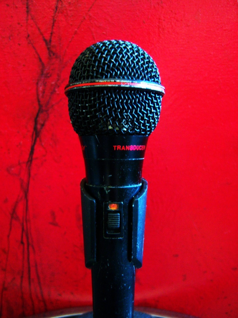 1990's Audio Technica Pro 10 dynamic cardioid microphone Lo Z w mic clip AKG # 1