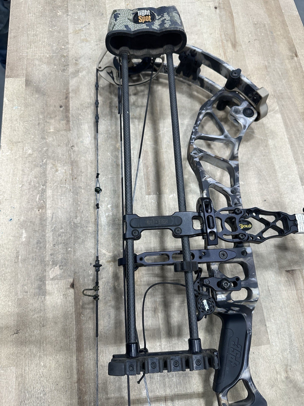 PSE Decree EC2, RH, 60-70lb DW, 25-30.5, Kryptek, RTH