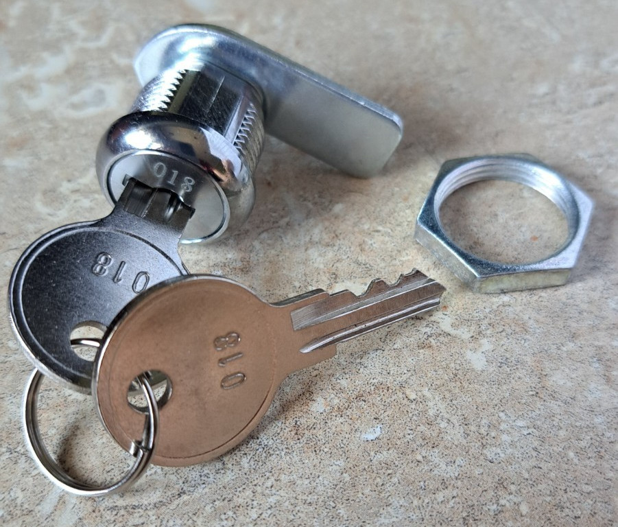 Custom America 018 Lock & Key Pair for APEX & APEX Pro Cash Drawer Registers