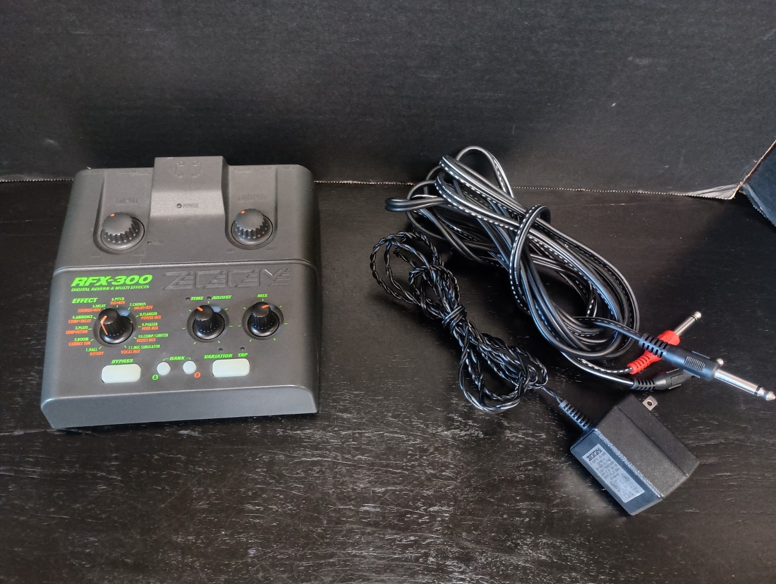 Zoom RFX-300 Digital Reverb & Multi Effect Processor Tested Works