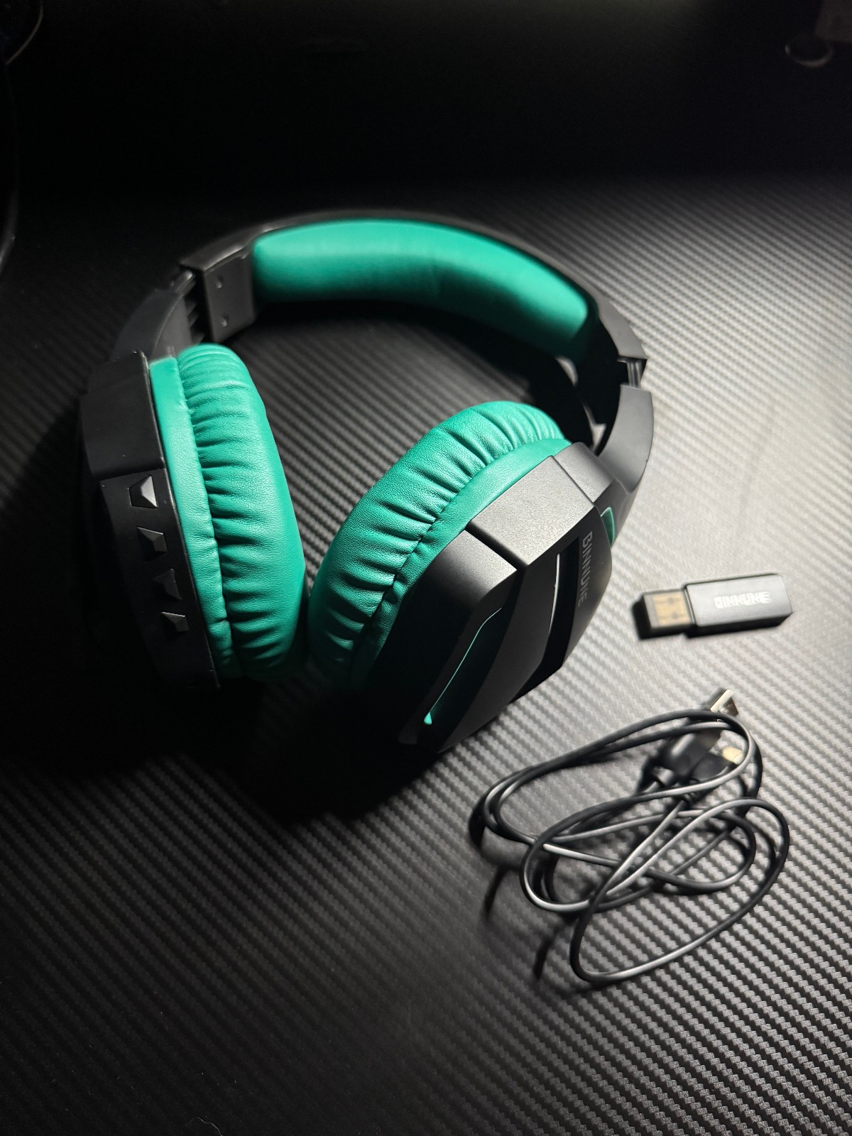 BINNUNE Wireless Gaming Headset with 2.4GHz for PS5, PS4, PC, Switch, FPS Gamers