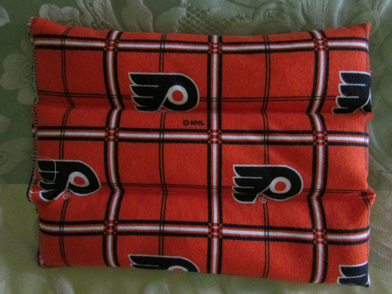 Philadelphia Flyers Hot/Cold  Microwaveable Therapy Pack 10" x 6"
