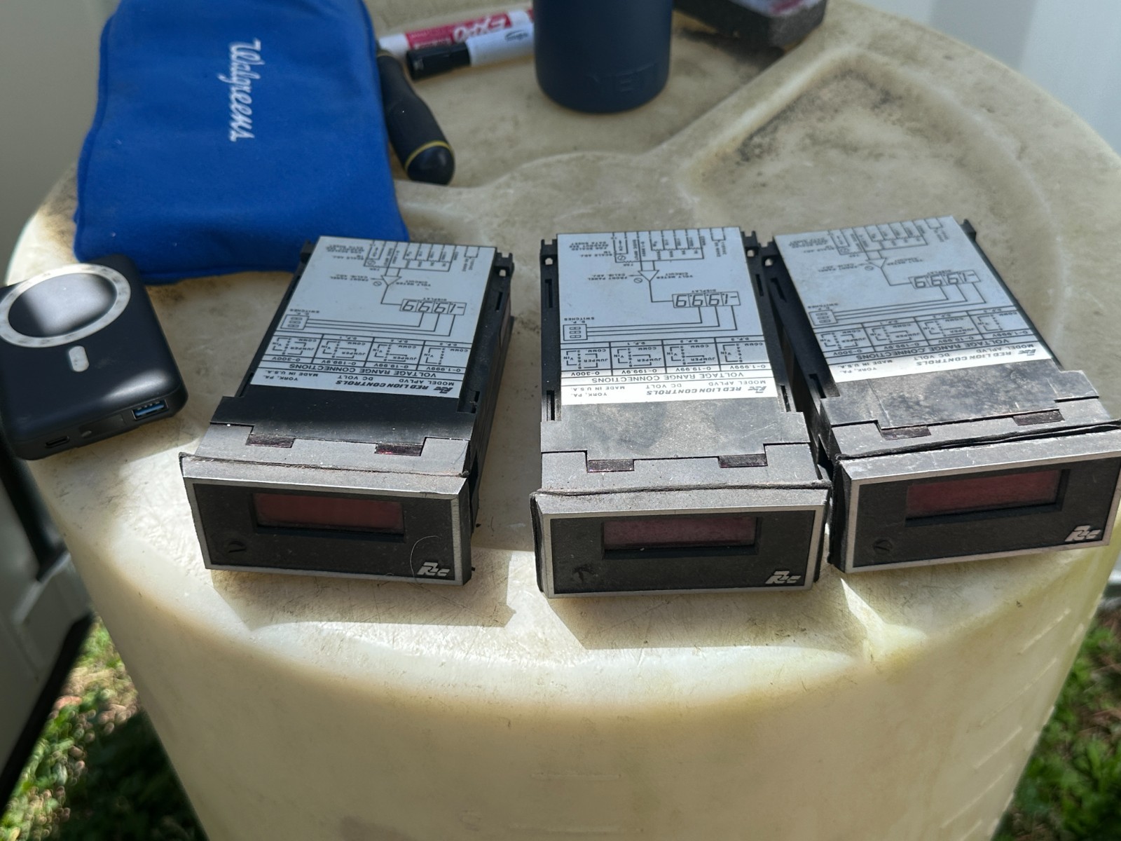 Red Lion Controls APLVD Digital DC Voltmeter - (Lot of 3)