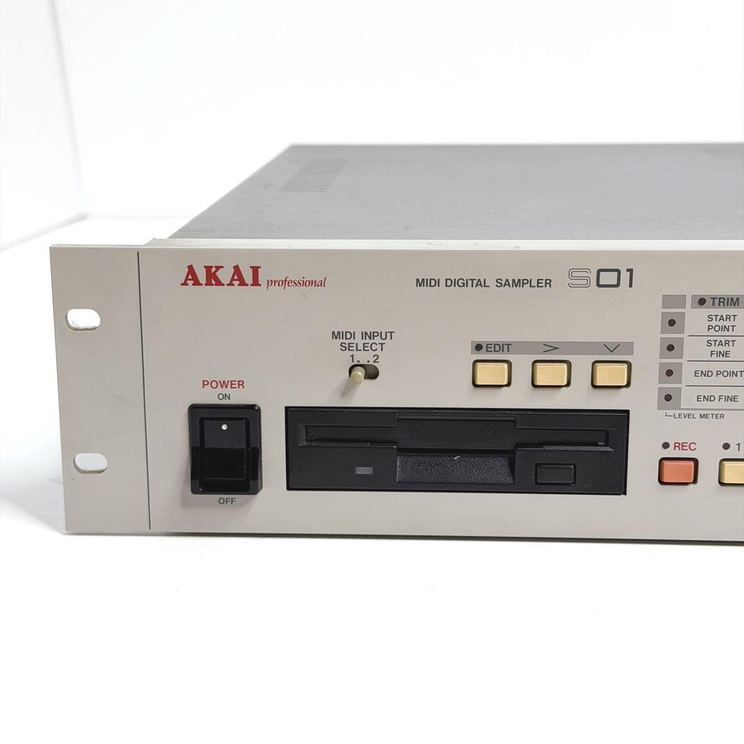 AKAI Professional S01 16-Bit MIDI Digital Sampler 2U Rackmount Floppy USED