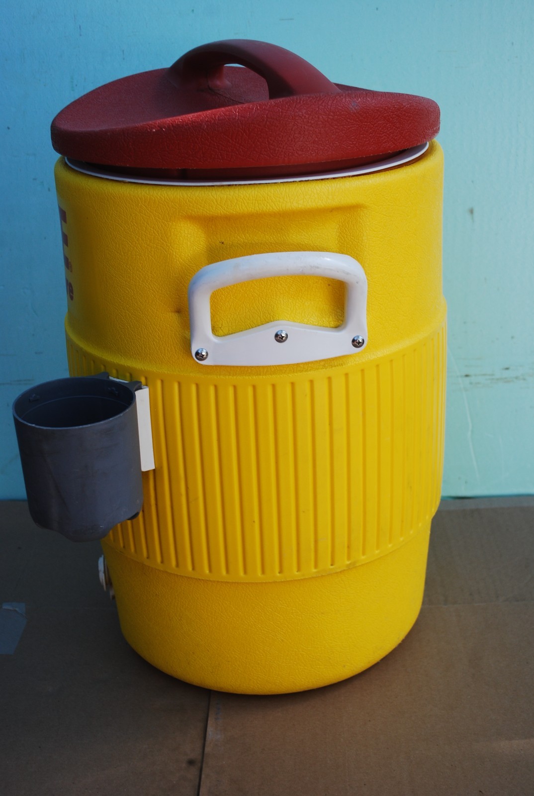 IGLOO 5 GALLON ACE HARDWARE INDUSTRIAL WATER COOLER