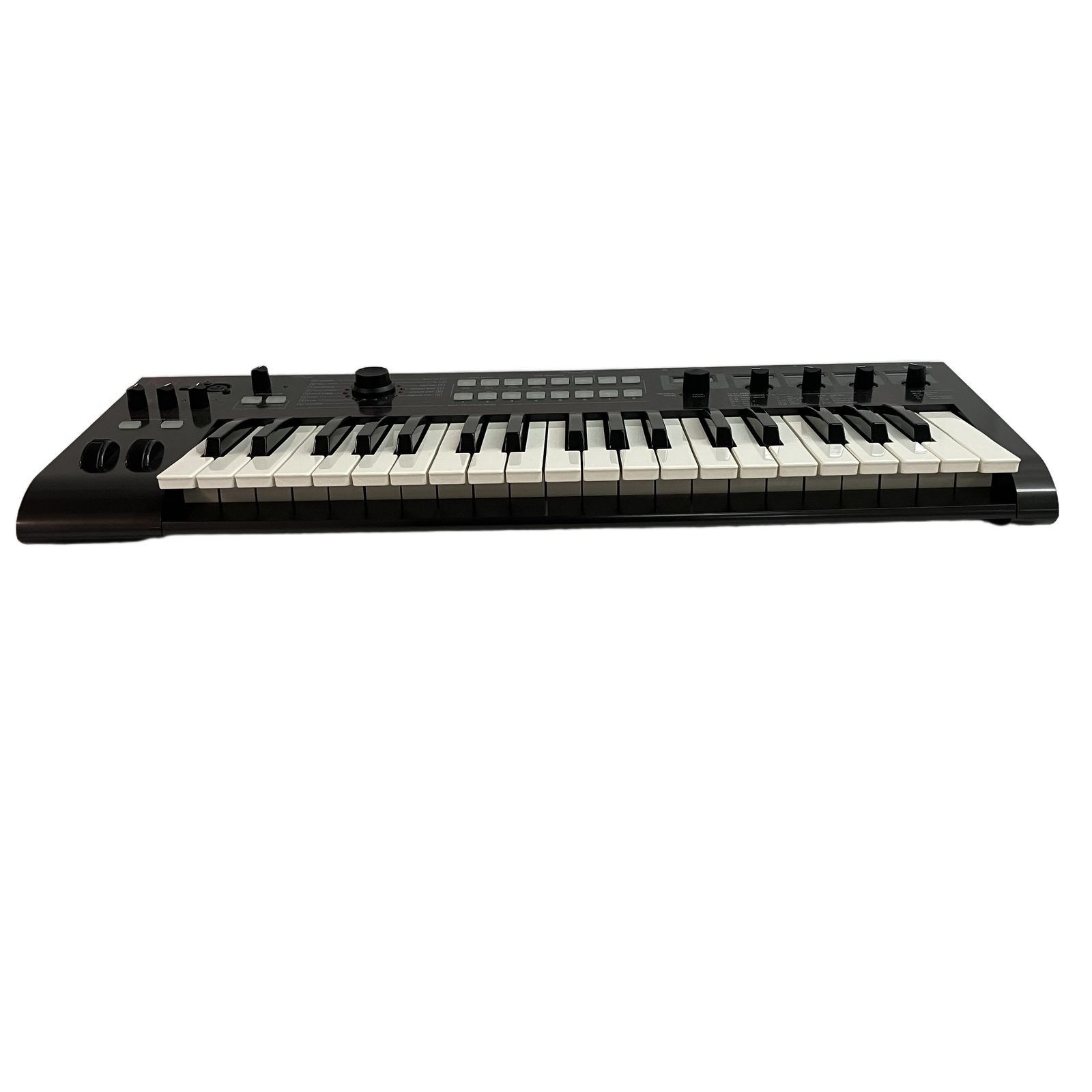 Korg R3 37 key keyboard vocoder with /Mic/power Cable Test Completed