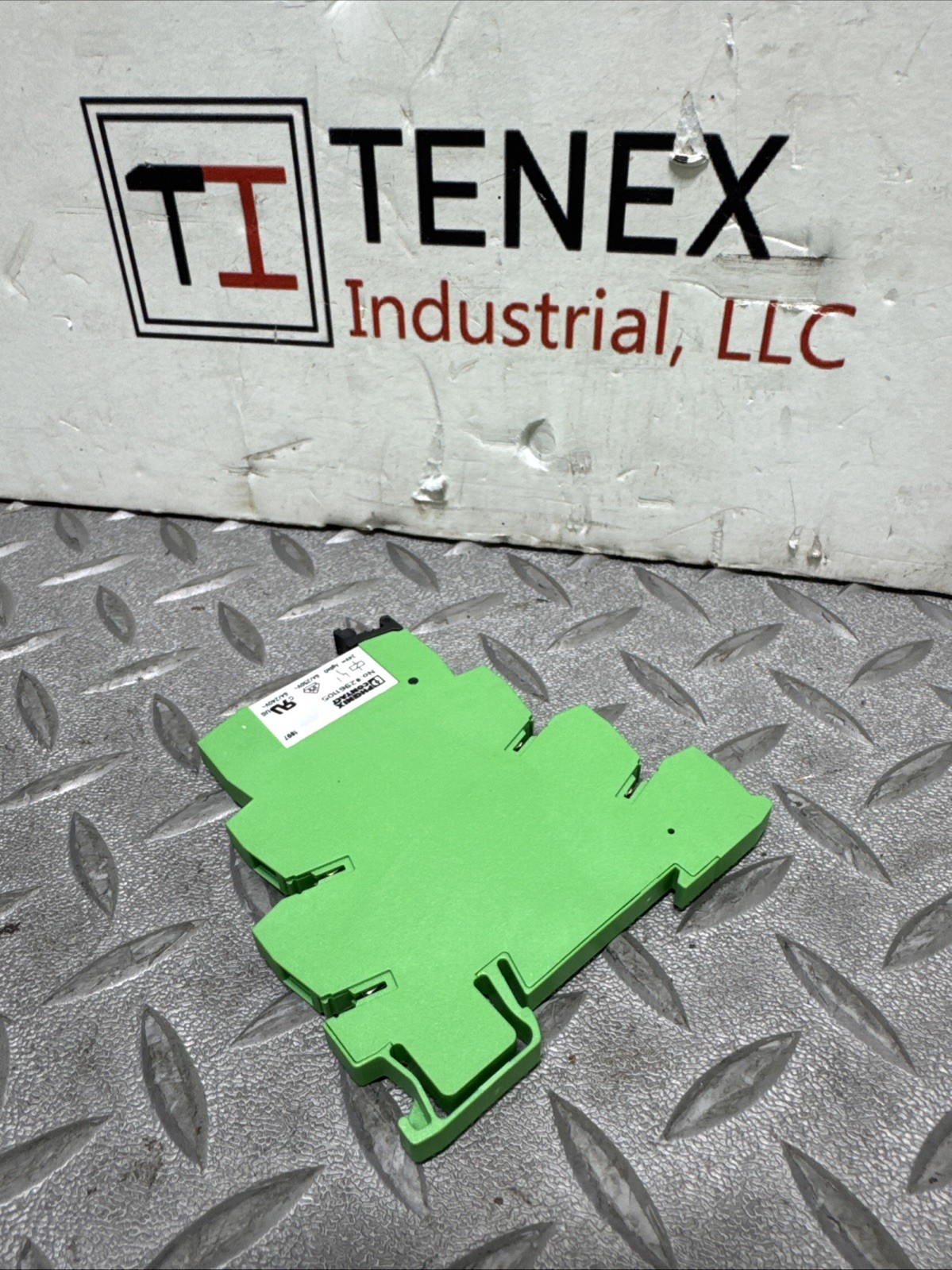 Phoenix Contact PLC-BSC-24DC/21 Solid State Relay. E-15